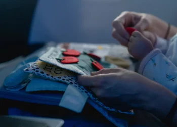 Is Minimalism the Ultimate Solution to Digital Overload?