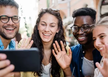 What Defines a “Global Culture” in the Age of Social Media?