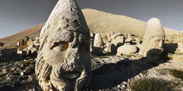 Why Are We Drawn to Ancient Ruins When Modern Cities Seem to Have It All?